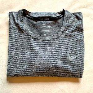 Nike Running Dri-Fit t-shirt Size L